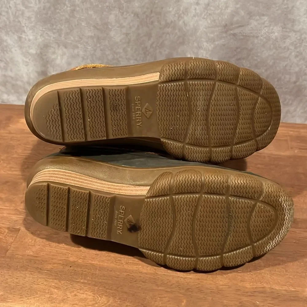 Sperry gently worn